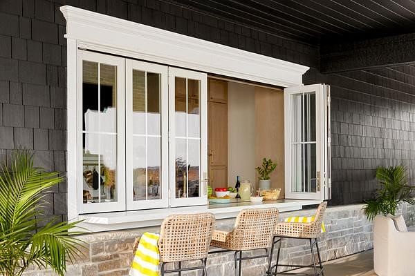 7 Examples Of Windows Designed For Sitting | Amenagement maison, Banquettes  de fenêtre, Maison